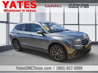 Used 2022 Volkswagen Tiguan SE image 1