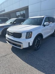Used 2023 Kia Telluride S w/ S Sunroof Package image 1