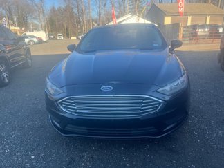 Used 2017 Ford Fusion SE image 1