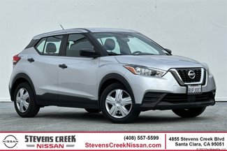 Used 2020 Nissan Kicks S image 1