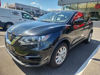 Used 2022 Nissan Rogue Sport S image 1