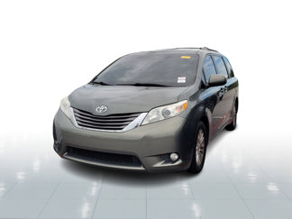 Used 2014 Toyota Sienna XLE image 1