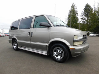 Used 2002 Chevrolet Astro image 1