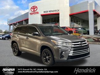 Used 2018 Toyota Highlander LE image 1