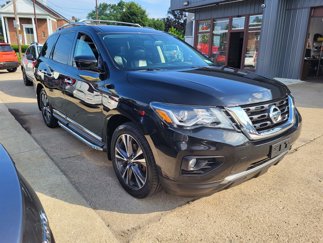 Used 2018 Nissan Pathfinder Platinum image 1
