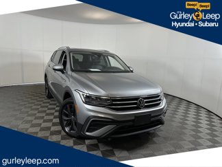 Used 2021 Volkswagen Tiguan SE image 1
