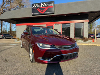 Used 2015 Chrysler 200 Limited w/ Convenience Group image 1