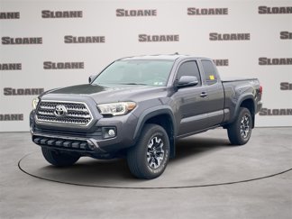 Used 2017 Toyota Tacoma SR5 image 1