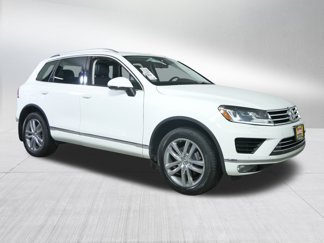 Used 2016 Volkswagen Touareg TDI image 1
