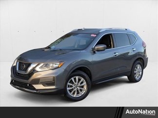 Used 2020 Nissan Rogue SV image 1