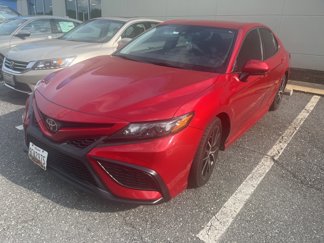 Used 2021 Toyota Camry SE image 1