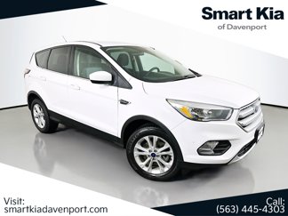 Used 2017 Ford Escape SE image 1