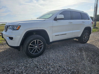 Used 2018 Jeep Grand Cherokee Laredo image 1