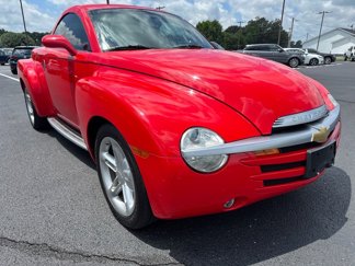 Used 2004 Chevrolet SSR w/ Preferred Equipment Group image 1