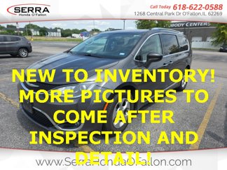 Used 2017 Chrysler Pacifica Touring-L Plus image 1