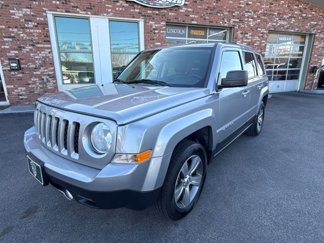 Used 2017 Jeep Patriot High Altitude image 1