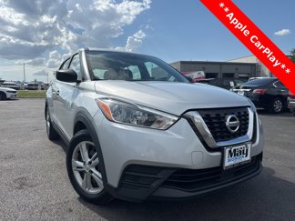 Used 2020 Nissan Kicks S image 1