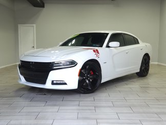Used 2017 Dodge Charger R/T image 1