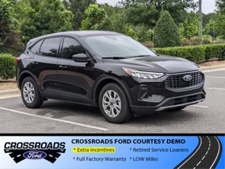 New 2025 Ford Escape Active w/ Cold Weather Package image 1
