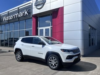 Used 2022 Jeep Compass Latitude w/ Sun and Sound Group image 1
