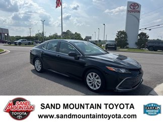 Used 2022 Toyota Camry LE image 1