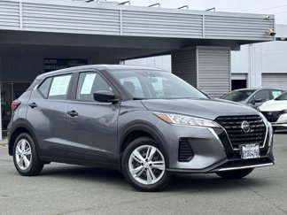 Used 2021 Nissan Kicks S image 1