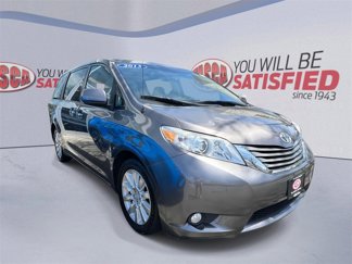 Used 2013 Toyota Sienna XLE image 1