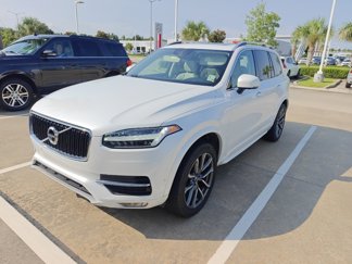 Used 2017 Volvo XC90 T6 Momentum w/ Vision Package image 1