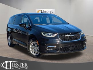 New 2025 Chrysler Pacifica Select image 1