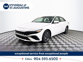 Used 2024 Hyundai Elantra SEL image 1