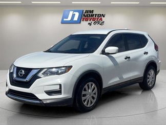 Used 2017 Nissan Rogue S image 1