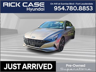 Used 2023 Hyundai Elantra SEL w/ Convenience Package image 1