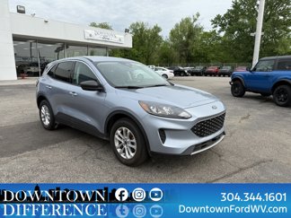 Used 2022 Ford Escape SE image 1