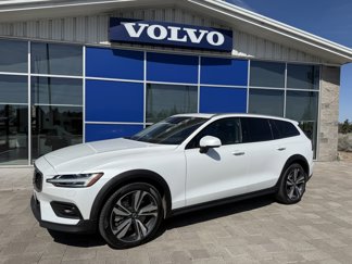 Used 2024 Volvo V60 B5 Cross Country Plus w/ Protection Package Premier image 1
