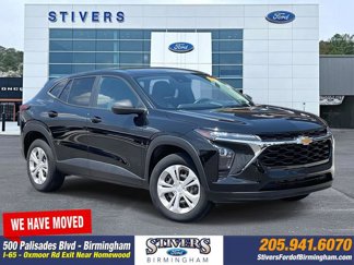 Used 2024 Chevrolet Trax LS image 1