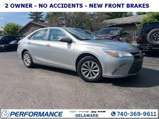 Used 2017 Toyota Camry LE image 1