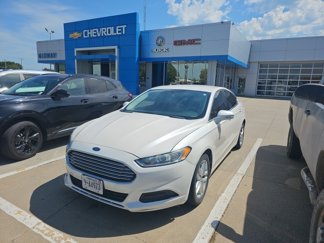 Used 2013 Ford Fusion SE image 1