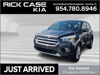 Used 2019 Ford Escape SE image 1