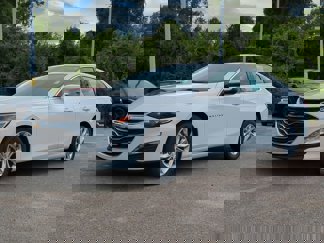 Used 2023 Chevrolet Malibu LT image 1
