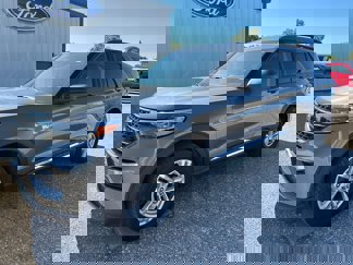 Used 2023 Ford Explorer XLT w/ Equipment Group 202A image 1