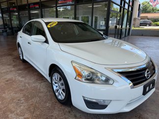 Used 2013 Nissan Altima 2.5 S image 1