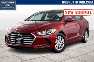 Used 2017 Hyundai Elantra SE image 1
