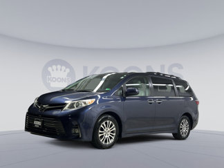Used 2020 Toyota Sienna XLE image 1