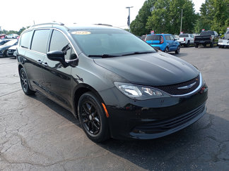 Used 2020 Chrysler Voyager Lxi image 1
