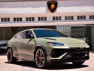 Used 2024 Lamborghini Urus S image 1