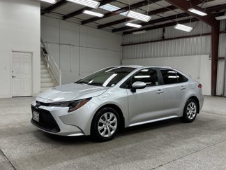 Used 2022 Toyota Corolla LE w/ Carpet Mat Package (TMS) image 1