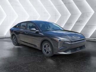 New 2025 Kia K4 LXS image 1