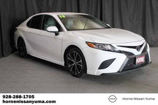 Used 2018 Toyota Camry SE image 1