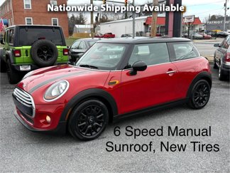 Used 2015 MINI Cooper 2-Door Hardtop w/ Premium Package image 1