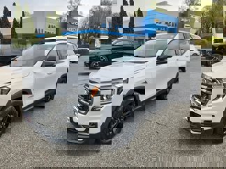 Used 2022 GMC Terrain AT4 image 1